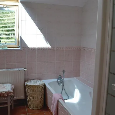 De La Lombardie Дом отдыха *